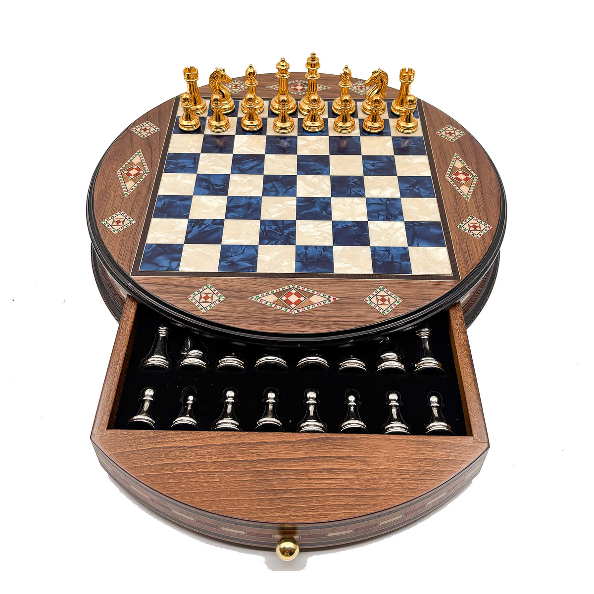 Set pieces on the round mosaic chessboard – Chess studio