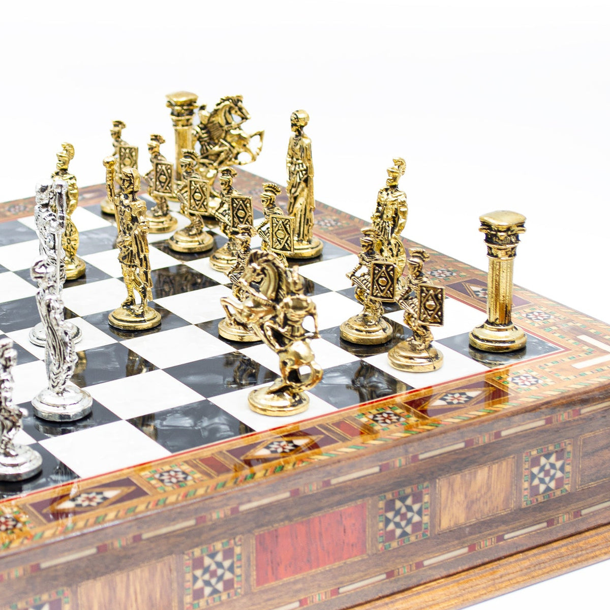 Roman wooden chess set with customizable engraving as a gift – Chess Atelier