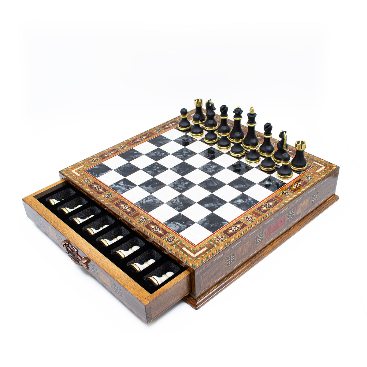 Side view of the handcrafted walnut chess set with drawer – Chess atelier